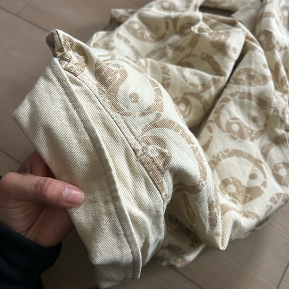 Andthewhy button up yin yang shirt size S - Picture 6 of 6